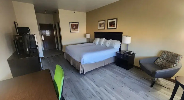 Номер Superior Cash Rewards Inn & Suites