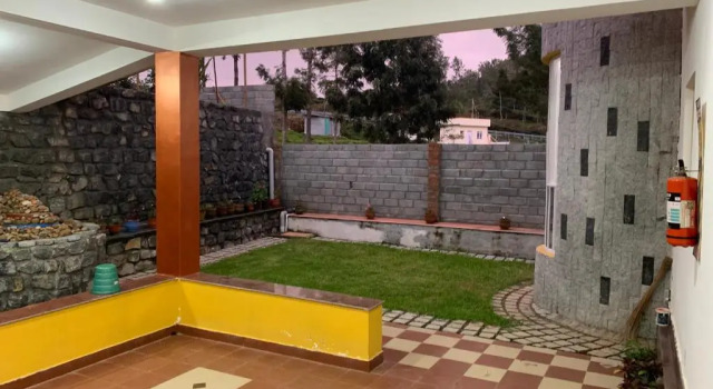 Vignesh holiday inn