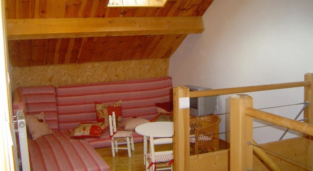 Apartment With 3 Bedrooms in Les Estables, With Wonderful Mountain Vie, Đặt Căn hộ Les Estables 