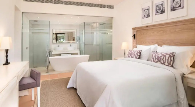 Люкс с 2 комнатами с видом на бассейн Pine Cliffs Hotel, a Luxury Collection Resort, Algarve