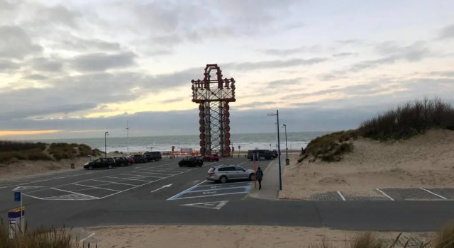 Ruim 3 Slaapkamerappartement Vlakbij Het Strand