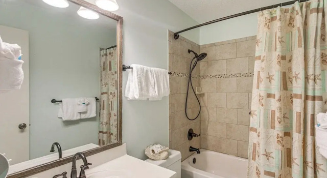 Апартаменты Convenient St Simons Island Home - 3 Mi to Beach!