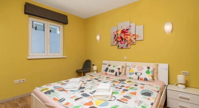 Amazing Apartment in Barbat na Rabu With Wifi and 2 Bedrooms, Prenota Appartamento Hotel a Isole Quarnerine con parcheggio, Parcheggio