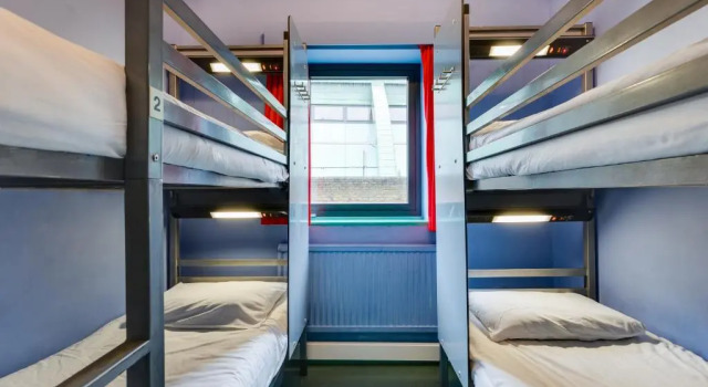 Кровать в общем номере Clink261 Hostel