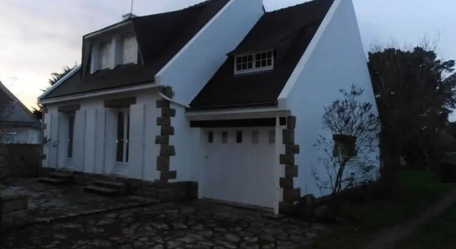 House With 4 Bedrooms in Damgan, With Enclosed Garden - 200 m From the, Rezerwuj Hotel  