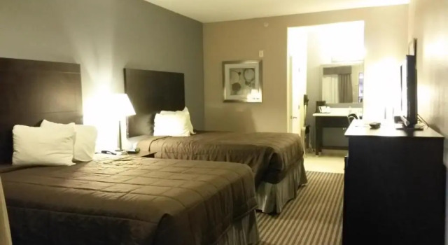 Четырёхместный номер Standard Atria Inn & Suites