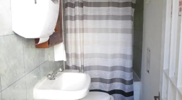 Номер Standard Hostal Plaza Londres 77