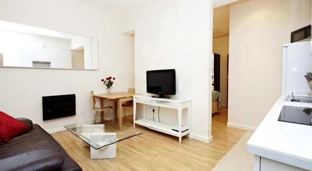 Студия Cumberland Apartments