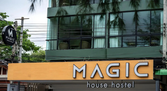Magic House Hostel, Book Hostel / Vandrerhjem Hostels i Petchaburi, Hostel / Vandrerhjem