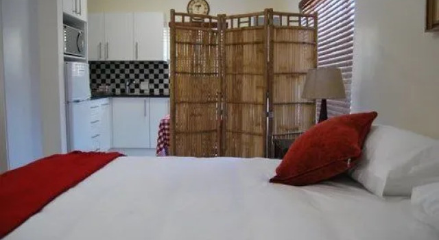 Aloe Manna Self Catering, Забронировать Отель Отели и гостиницы Порт-Элизабет, рядом с Humewood Golf Course, Отель