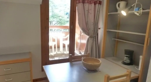 Appartement Brides-les-Bains, 1 pièce, 4 personnes - FR-1-512-51, Prenota Appartamento Hotel a Alvernia con parcheggio, Parcheggio