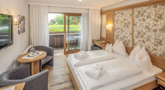 Двухместный номер Standard с балконом Gartenhotel Crystal