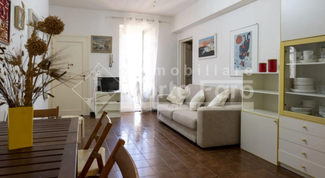 Apartment 10 Centro - TWO ROOMS APARTMENT ON THE PIAZZETTA-10C PORTO FARO, Book Lejlighed Palau Emerald Coast