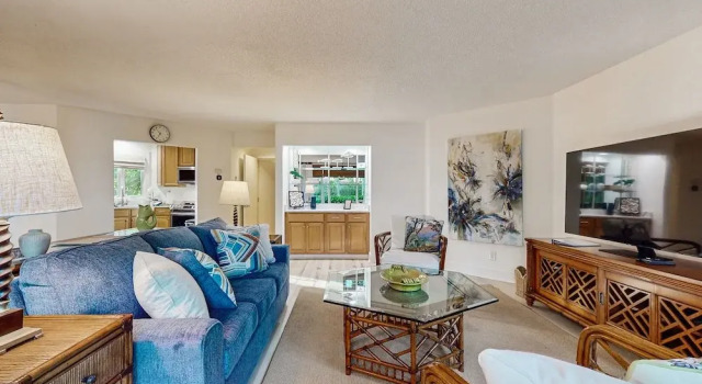 Ground Floor Condo With Private Patio, Full Kitchen, Beach Access and Pool