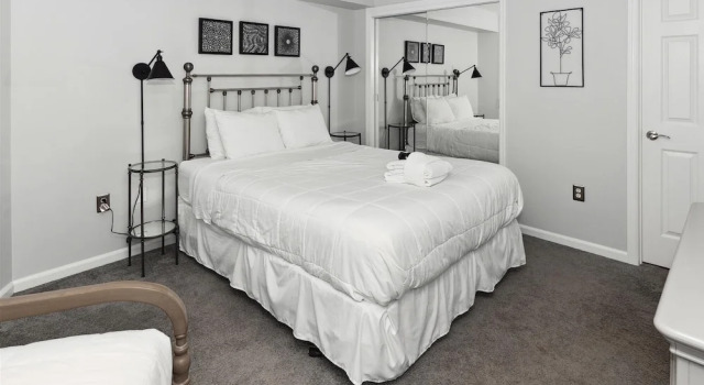 Seacrest 305 is a 2 BR Gulf front on Okaloosa Island by RedAwning, Book Lejlighed Fort Walton Beach Emerald Coast