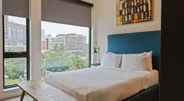 Апартаменты Sosuite One Bed Apt w Rooftop, Gym, Laundry