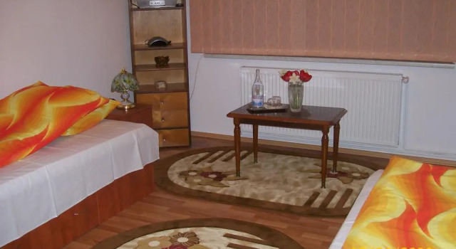 Casa Sara, Rezerwuj Pensjonat Hotele w Prahova Valley z parkingiem, Parking