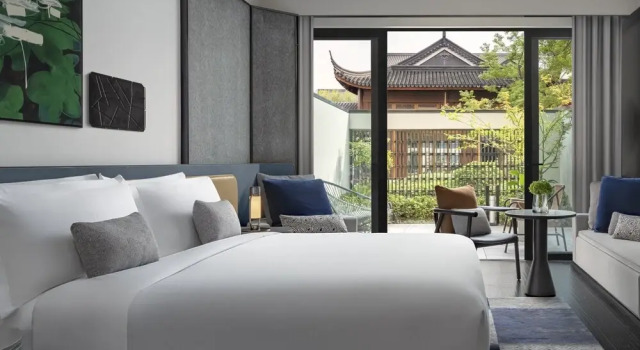 Двухместный номер Standard Kimpton Suzhou Bamboo Grove by IHG