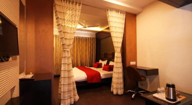 Люкс Hotel Furaat Inn