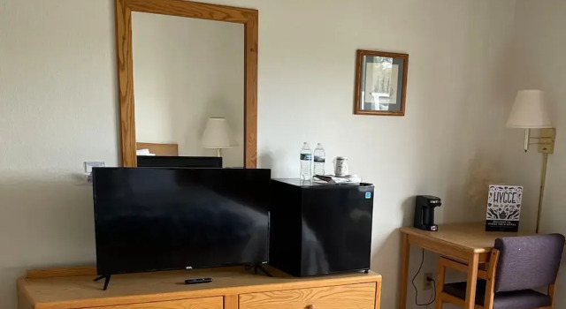 Hygge Inn & Suites, Varaa Hotelli Elk Horn Iowa