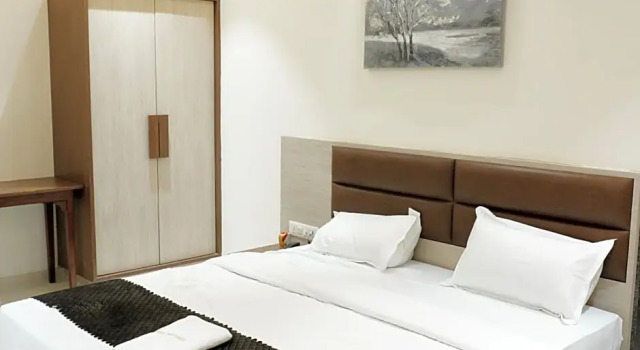Mangalamurthy Hotels, Забронировать Отель Адилабад 