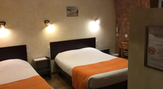 Трёхместный номер Standard с видом на город Hôtel Bellevue Bagnoles Normandie