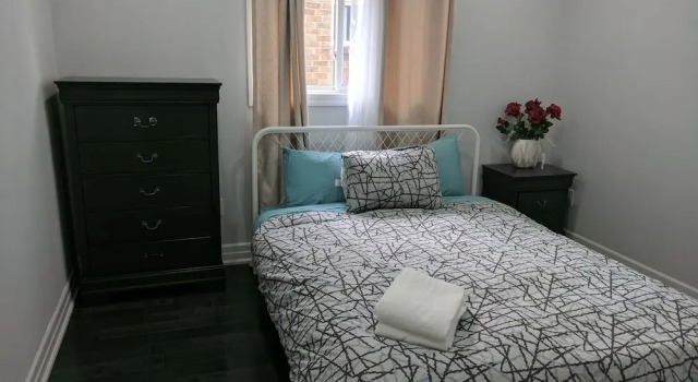 Коттедж Premium с 5 комнатами с балконом QuickStay - Beautiful 5bdrm House in Vaughan