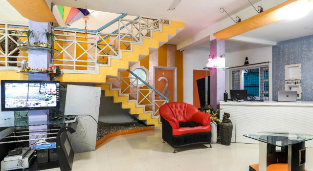 OYO 60626 Dumas Homestays, Book Hotel Hoteller i Dumas med morgenmad, Morgenmad