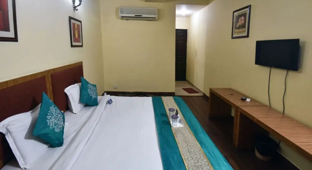 Moti Mahal Hotel and Restaurant