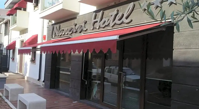 Hotel I Narcisi, Забронировать Отель Отели Синискола с парковкой, Парковка