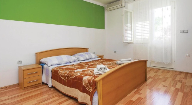 Stunning Home in Lokva Rogoznica With Wifi and 1 Bedrooms, Rezerwuj Hotel Hotele w Split-Dalmatia County z parkingiem, Parking