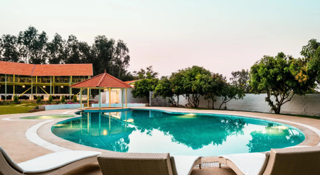 Двухместный номер Deluxe с видом на сад Fiestaa Resort n Events Venue - Near Bangalore Airport and KIADB
