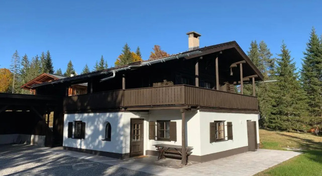 Chalet Franz, Rezerwuj Chalet Hotele w Tyrol z parkingiem, Parking