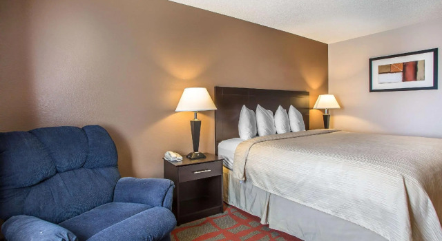 Двухместный номер Standard Quality Inn & Suites West Bend