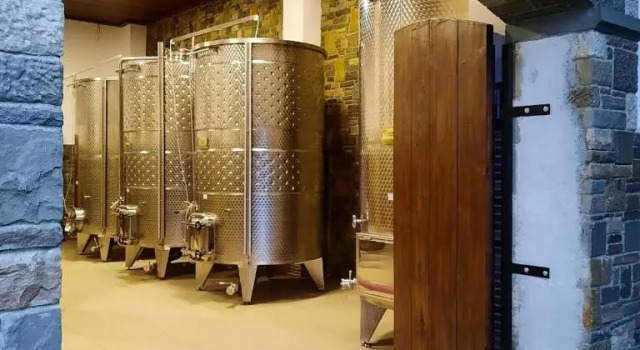 Pupa Winery Serene Stay, Prenota Hotel Hotel a Berat County con parcheggio, Parcheggio