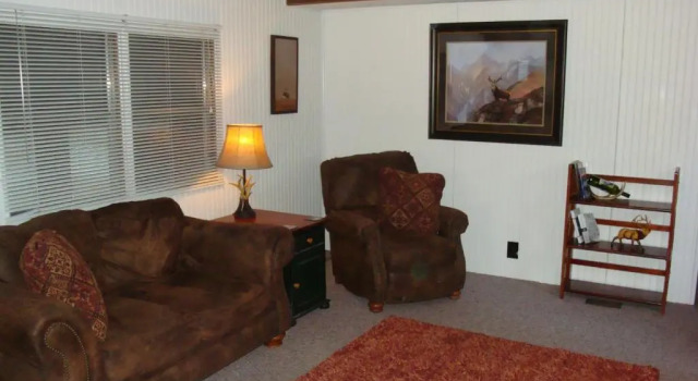Коттедж с 3 комнатами Yellowstone Wildlife Cabins