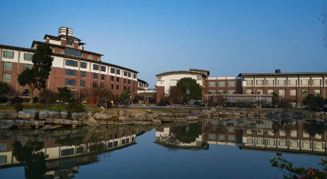 Suzhou Tongli Lakeview Hotel, Varaa Hotelli Hotellit Suzhou aamiaisella, Aamiainen