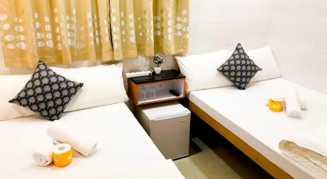 Holiday Guest House, Rezerwuj Pensjonat Tsim Sha Tsui Hongkong