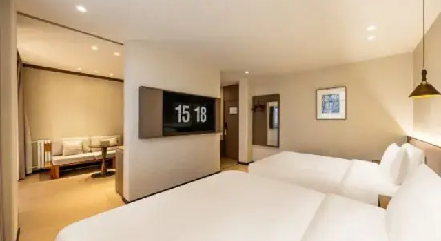 Семейный тент Floral Hotel·Sculptor’s Hotel (Hohhot Wanda Plaza)