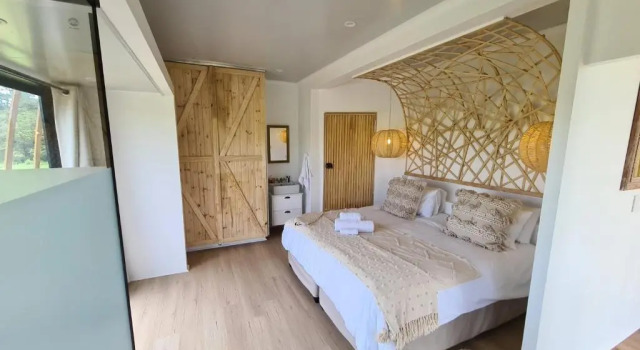 Buff & Fellow Eco Cabins