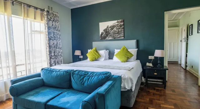 Suite Montclair Resort & Conference