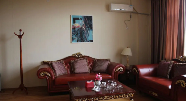 Hualing Hotel Kutaisi, Reserva ahora Hotel Gamarjveba Kutaisi