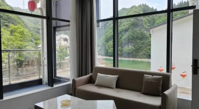 Люкс Deluxe Shibing Baishajing Homestay