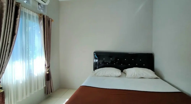 Deluxe Zimmer Aqsa Guest House Ciamis Syariah