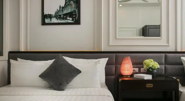Семейный номер Standard с балконом Golden Rooster Hotel