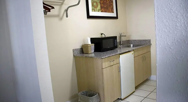 Люкс Deluxe Legacy Inn - Cookeville