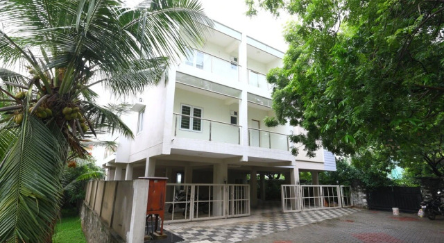 OYO 10123 The Posh Residency, Забронировать Отель Отели штата Тамилнада с бассейном, Бассейн