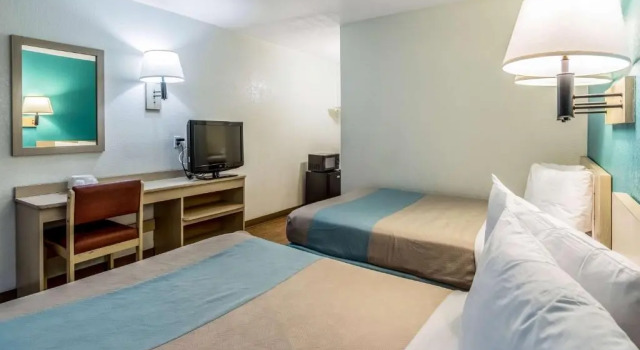 Четырёхместный номер Standard Motel 6-El Centro, CA