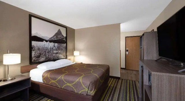 Шестиместный номер Standard Super 8 by Wyndham Belgrade/Bozeman Airport