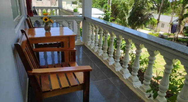 Четырёхместный номер Standard с видом на сад BIỂN ĐỒI Bungalow